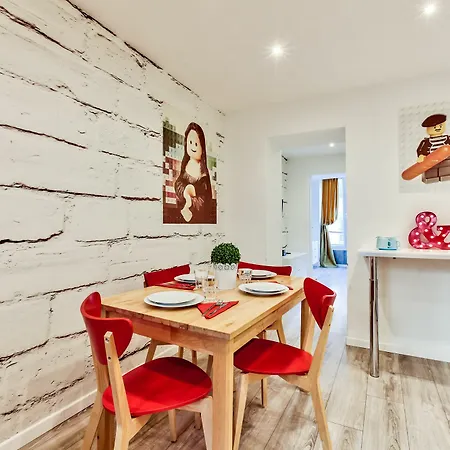 04 - Flat Montorgueil 3 *